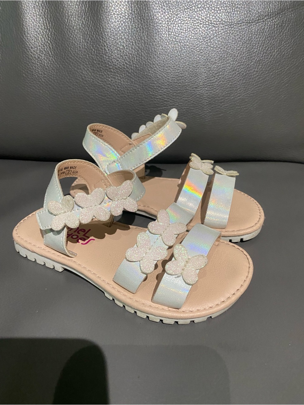 Girls' Iridescent White Floral Strap Sandals